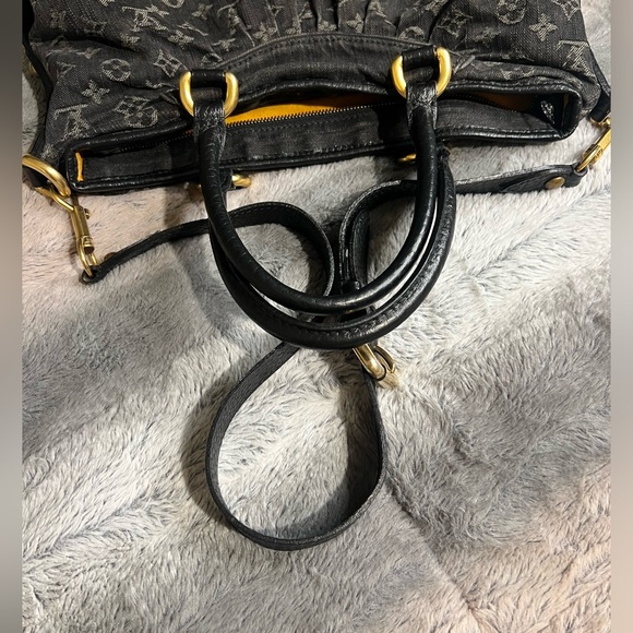 ‼️SOLD‼️HP🎉Louis Vuitton Denim Neo Cabby GM🤍 (Box & Dustbag included) - Picture 9 of 13